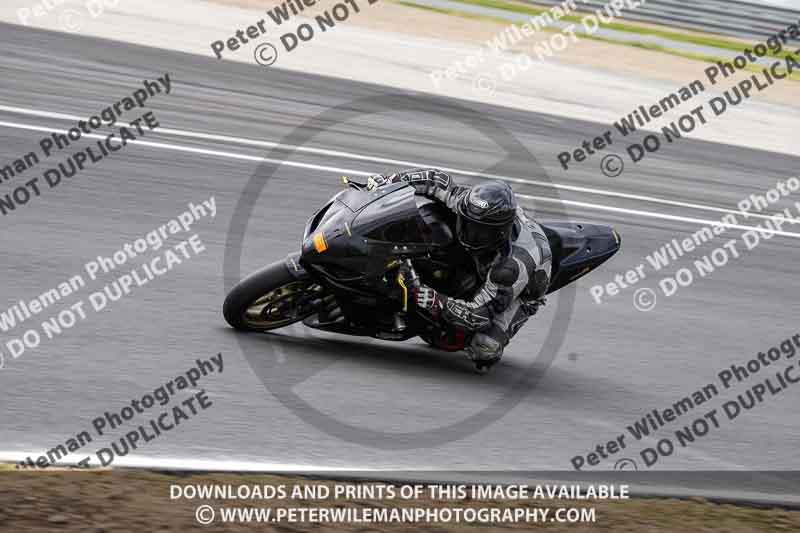 cadwell no limits trackday;cadwell park;cadwell park photographs;cadwell trackday photographs;enduro digital images;event digital images;eventdigitalimages;navarra;no limits trackdays;peter wileman photography;racing digital images;trackday digital images;trackday photos